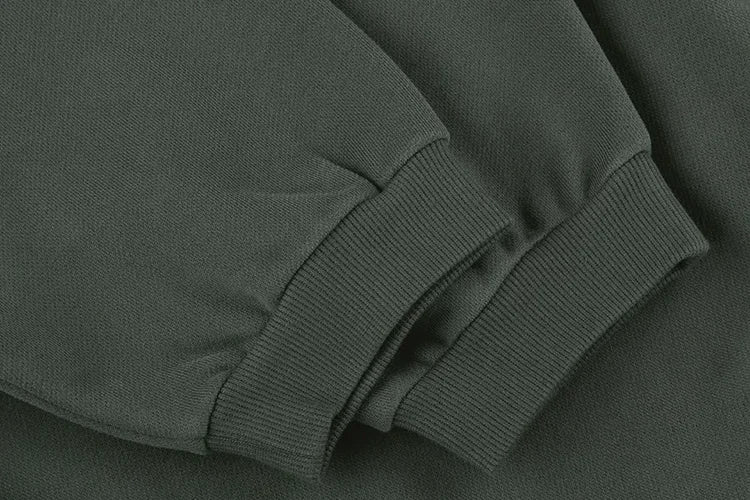 Heavyweight Zip-Up Olivgrün - Detail Rippbündchen
